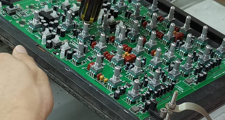 ထောက်ပံ့ရေးကွင်းဆက်ကိုပိုကောင်းအောင်လုပ်ခြင်းဖြင့် PCBA စက်ရုံများထုတ်လုပ်မှုကုန်ကျစရိတ်ကိုမည်သို့လျှော့ချရမည်နည်း။