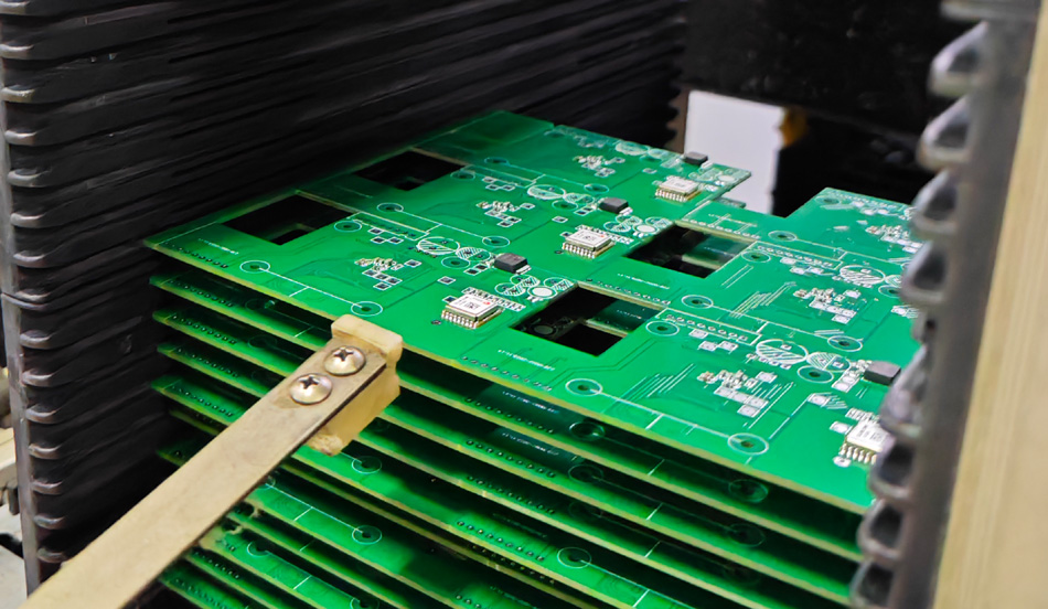 အစုလိုက်အပြုံလိုက်ထုတ်လုပ်မှုအတွက် PCBA စက်ရုံများတွင်အလိုအလျောက်ပမာဏ၏အကျိုးသက်ရောက်မှု