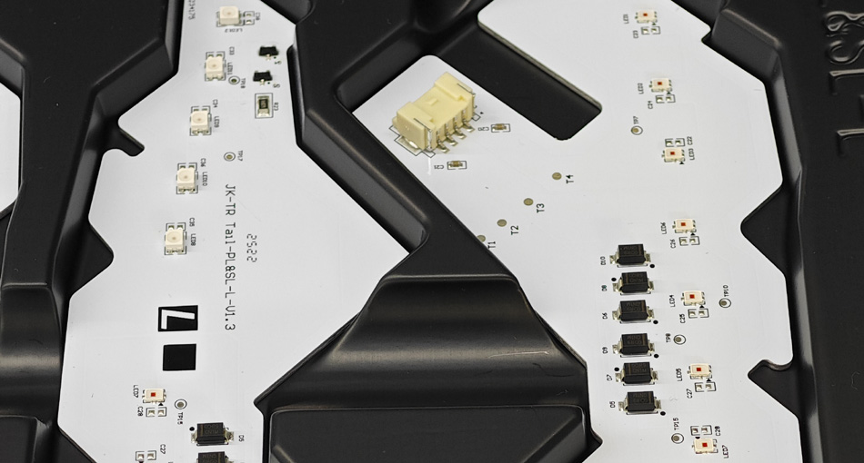 PCBA စက်ရုံများအတွက်ကုန်ကျစရိတ်ထိန်းချုပ်မှုနှင့်ရေရှည်လက်တွဲဖော်မဟာဗျူဟာများကိုဆွေးနွေးခြင်း